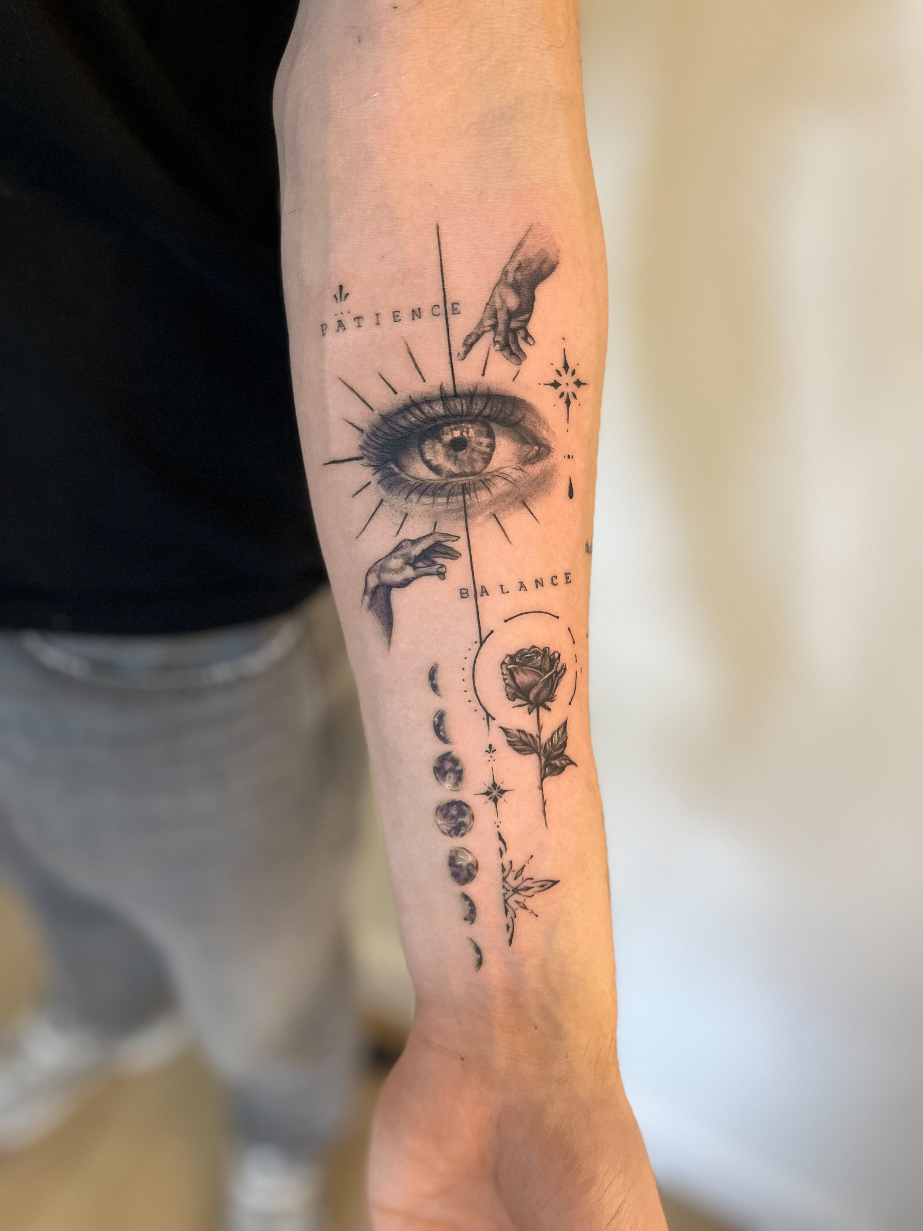 Fine Line Unterarm-Tattoo Antalya